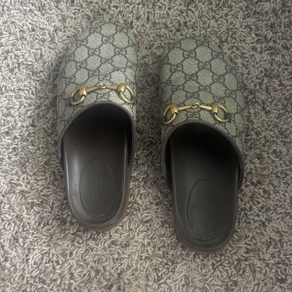 Gucci GG Supreme Horsebit Mules - Picture 2 of 7